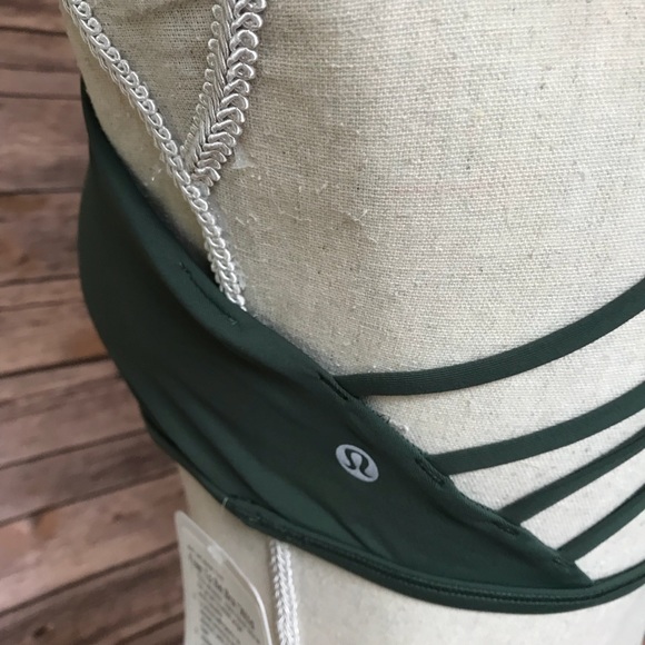 NWT DKFR LULULEMON FREE TO BE BRA WILD - - Size 12 - Picture 3 of 7